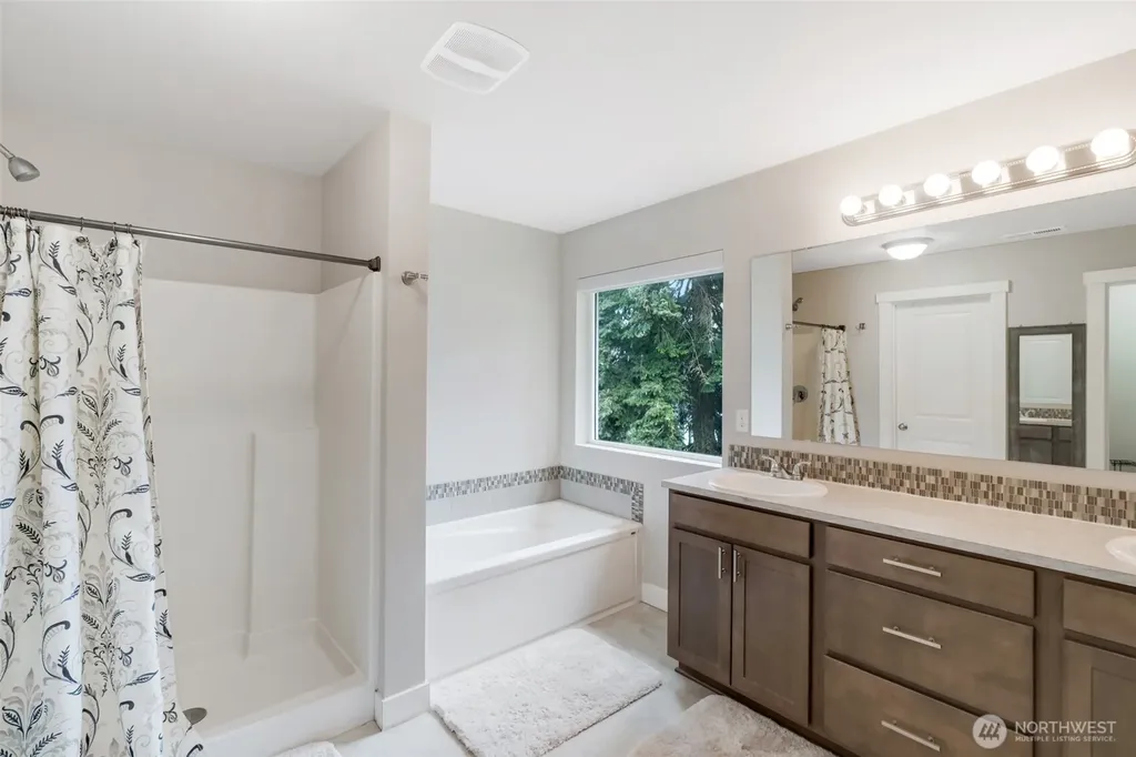 15415 Coles Court SE Yelm WA 98597