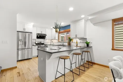806 N 49th Street Seattle WA 98103