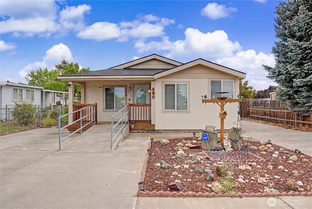 426 7th Ave SE Ephrata WA 98823