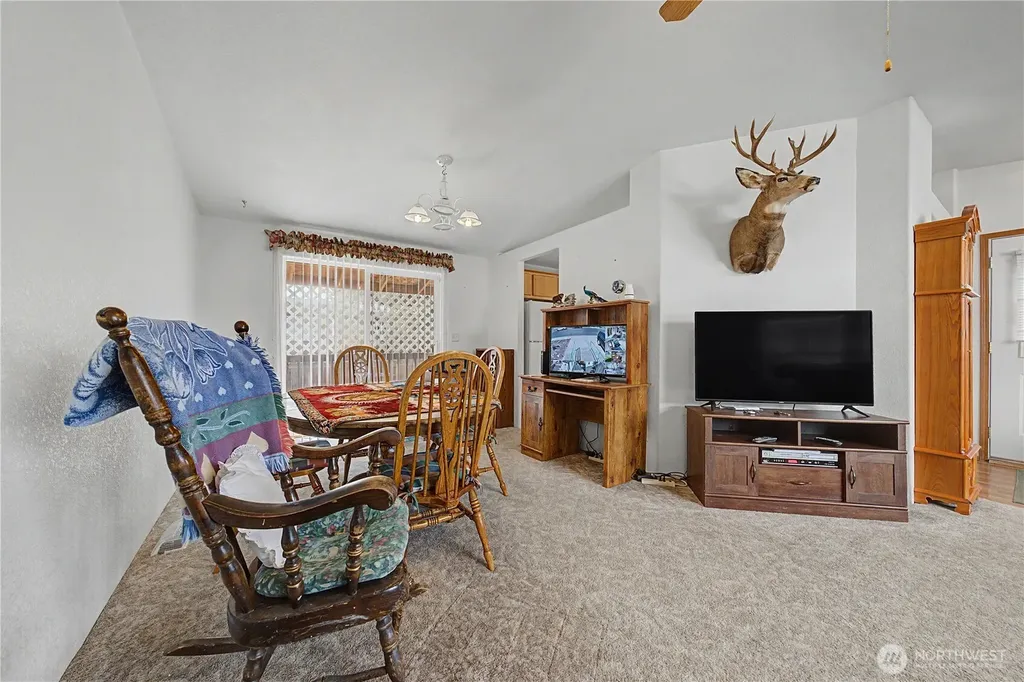 426 7th Ave SE Ephrata WA 98823
