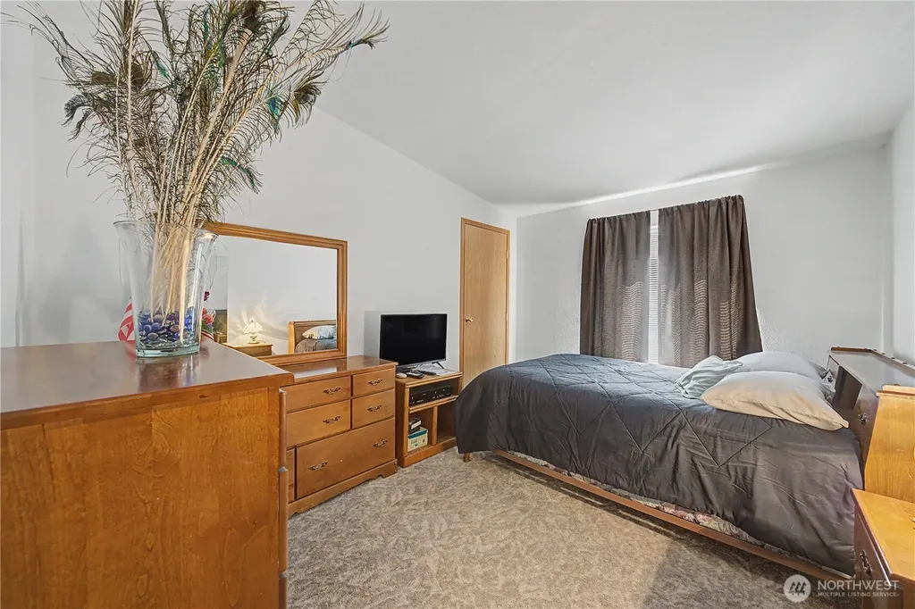 426 7th Ave SE Ephrata WA 98823