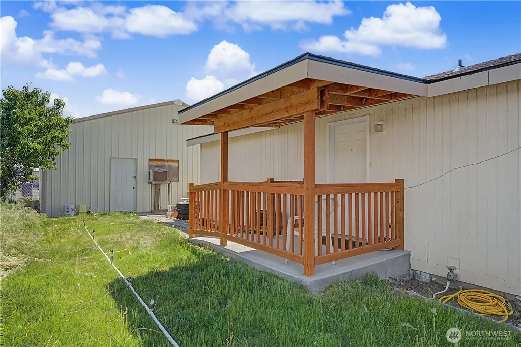 426 7th Ave SE Ephrata WA 98823