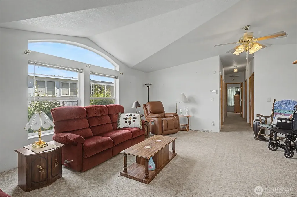 426 7th Ave SE Ephrata WA 98823