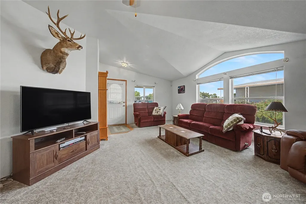 426 7th Ave SE Ephrata WA 98823