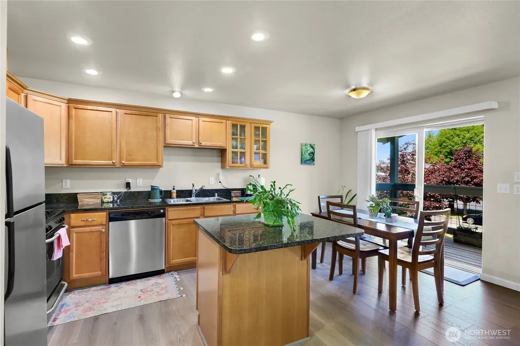 1389 Bayview Court Blaine WA 98230