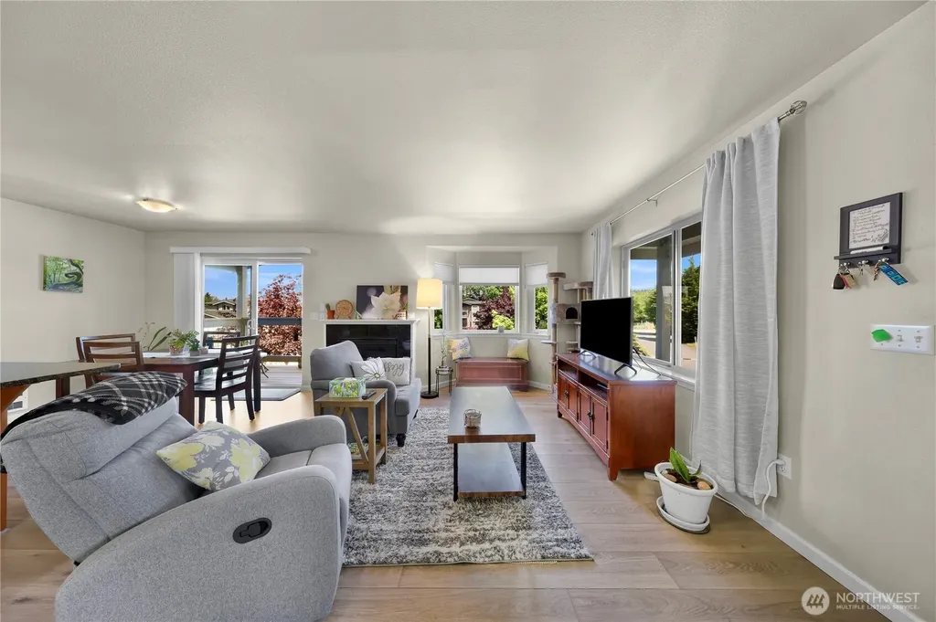 1389 Bayview Court Blaine WA 98230