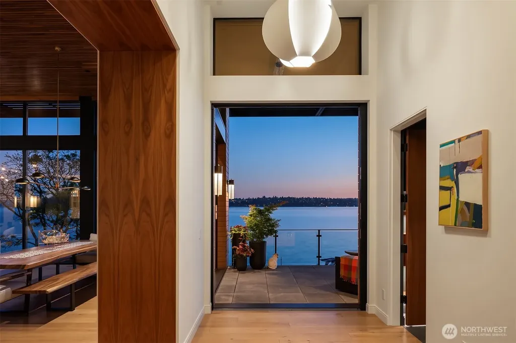 4041 W Mercer Way Mercer Island WA 98040