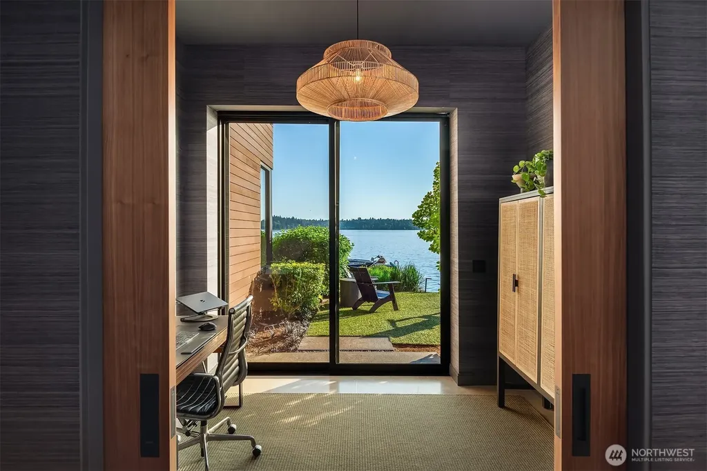 4041 W Mercer Way Mercer Island WA 98040