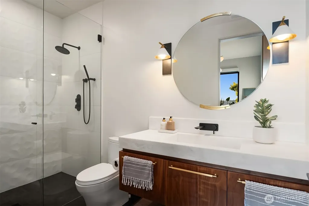 4041 W Mercer Way Mercer Island WA 98040
