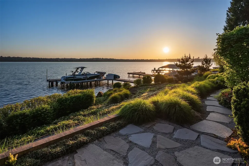 4041 W Mercer Way Mercer Island WA 98040