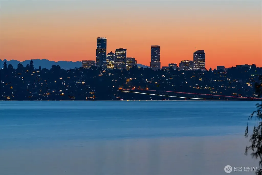 4041 W Mercer Way Mercer Island WA 98040