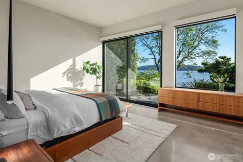 4041 W Mercer Way Mercer Island WA 98040
