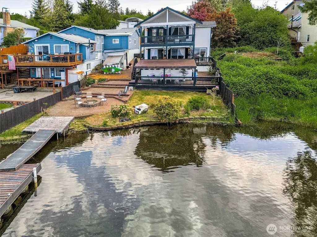 16626 Pleasant Beach Drive SE Yelm WA 98597