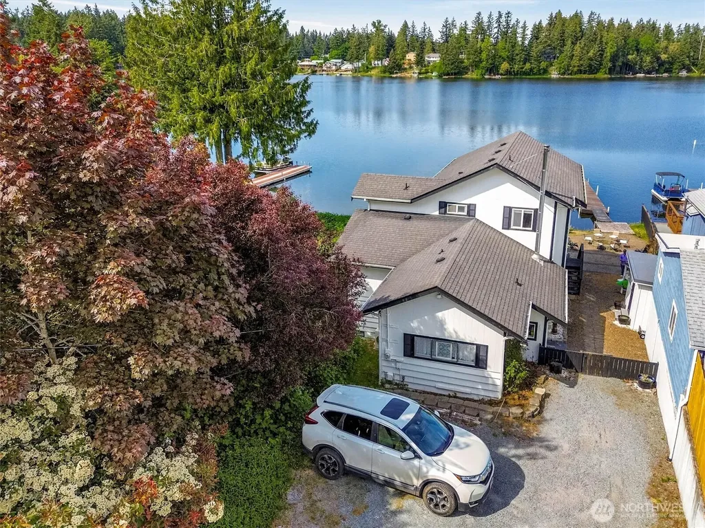 16626 Pleasant Beach Drive SE Yelm WA 98597