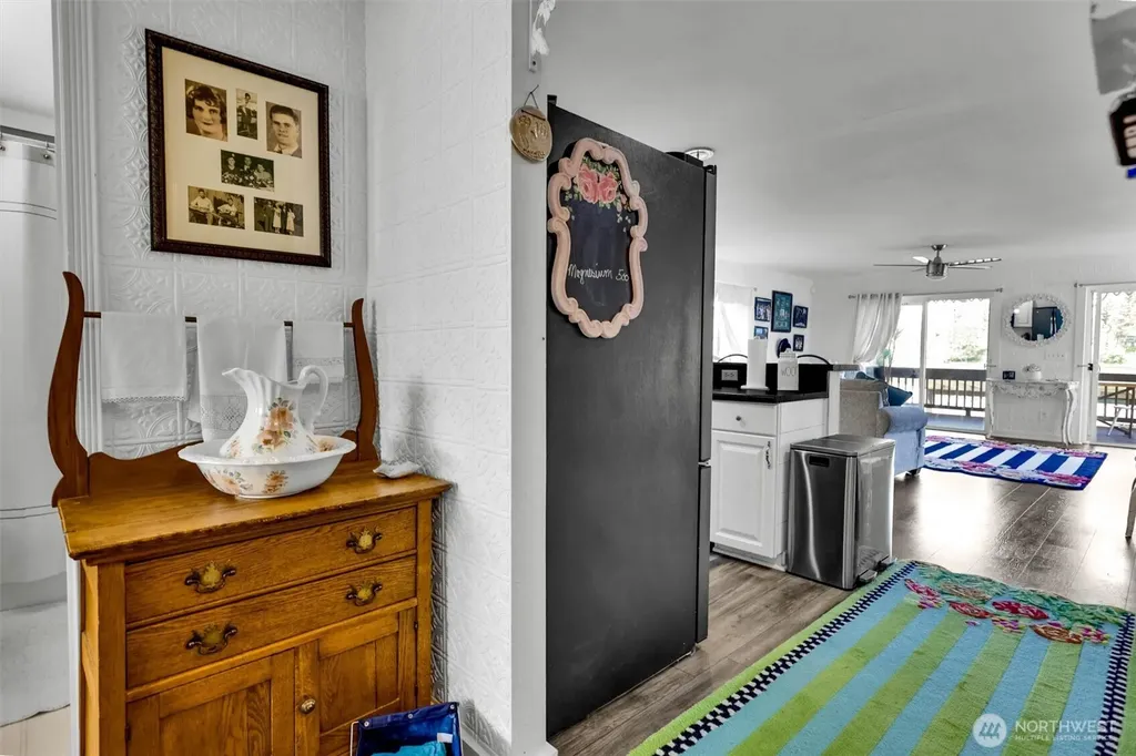16626 Pleasant Beach Drive SE Yelm WA 98597