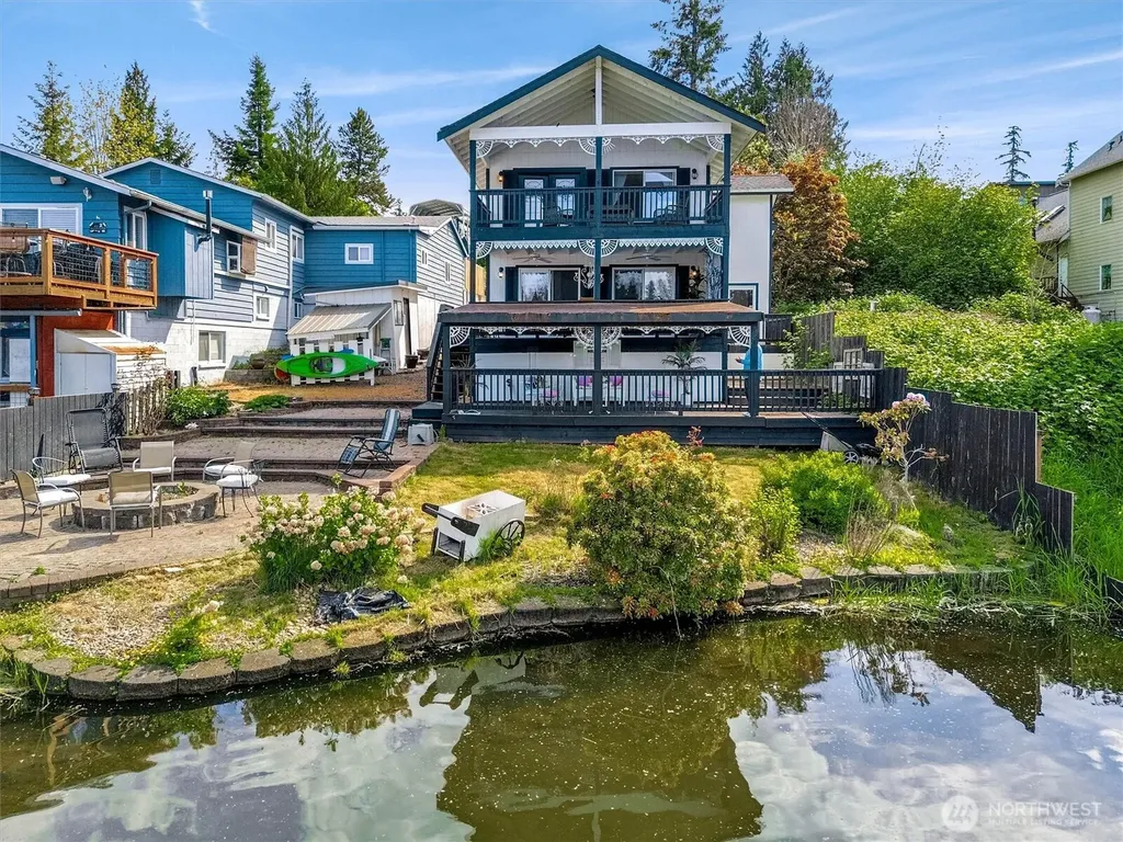 16626 Pleasant Beach Drive SE Yelm WA 98597