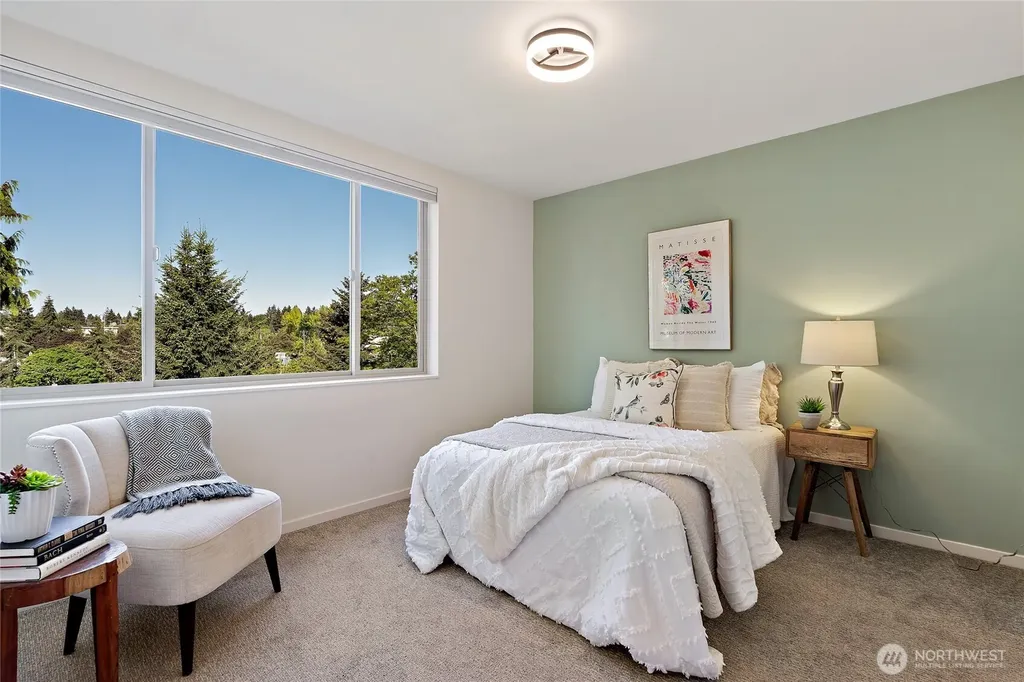 8424 24th Avenue SW Seattle WA 98106