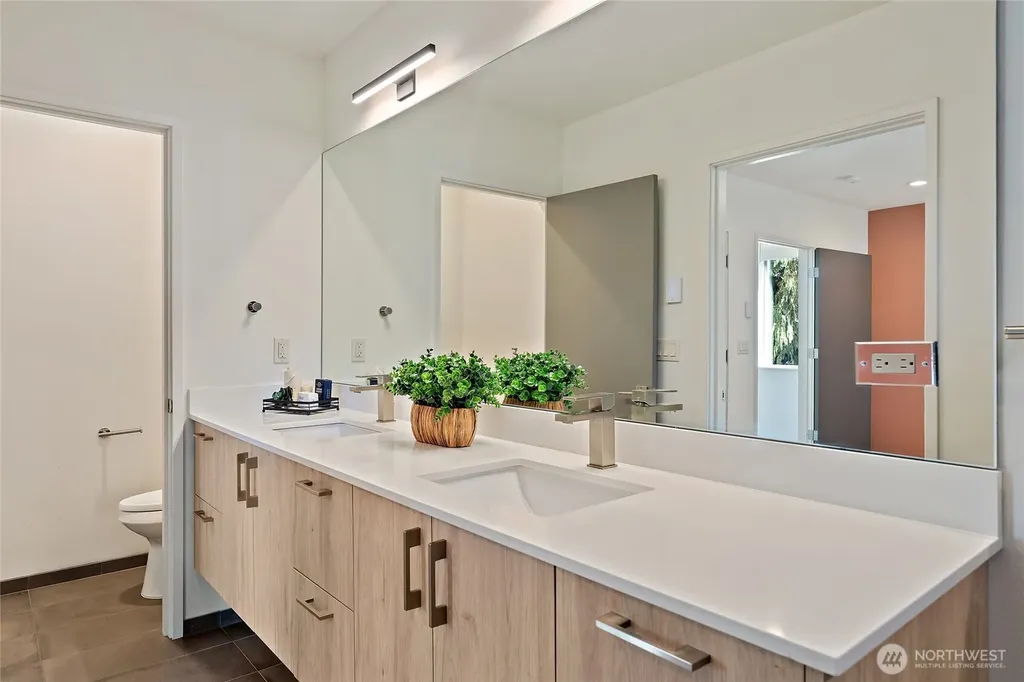 8424 24th Avenue SW Seattle WA 98106