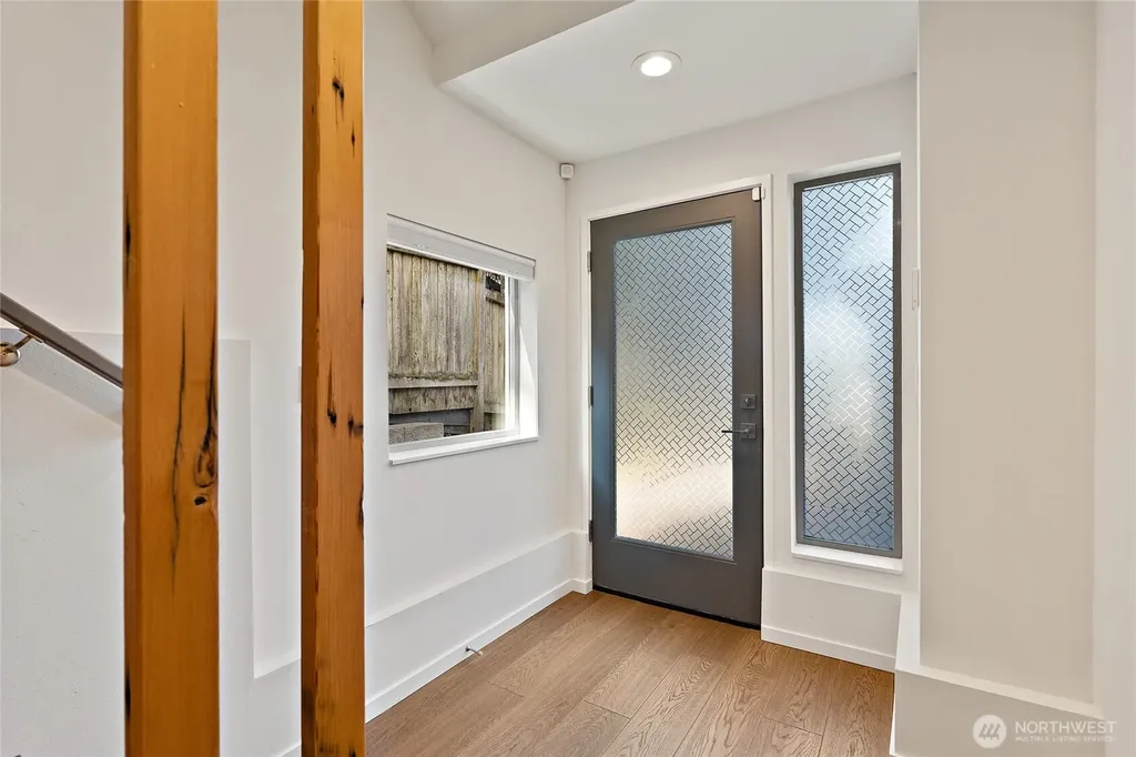 8424 24th Avenue SW Seattle WA 98106