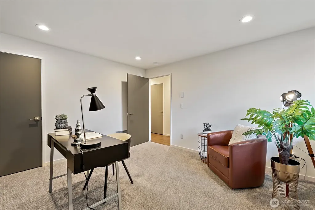 8424 24th Avenue SW Seattle WA 98106