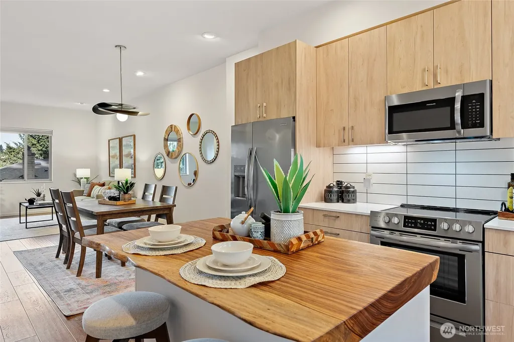 8424 24th Avenue SW Seattle WA 98106
