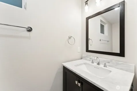 5243 19th Avenue NE Seattle WA 98105