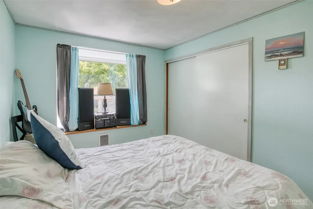 248 NW Ensign Avenue Ocean Shores WA 98569