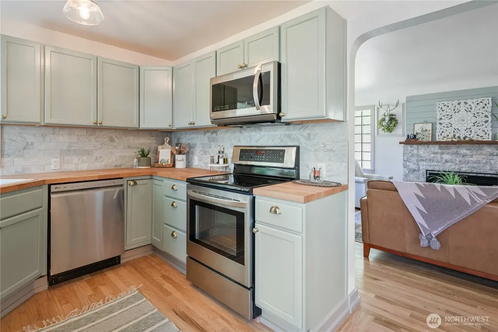 1022 22nd Avenue Longview WA 98632