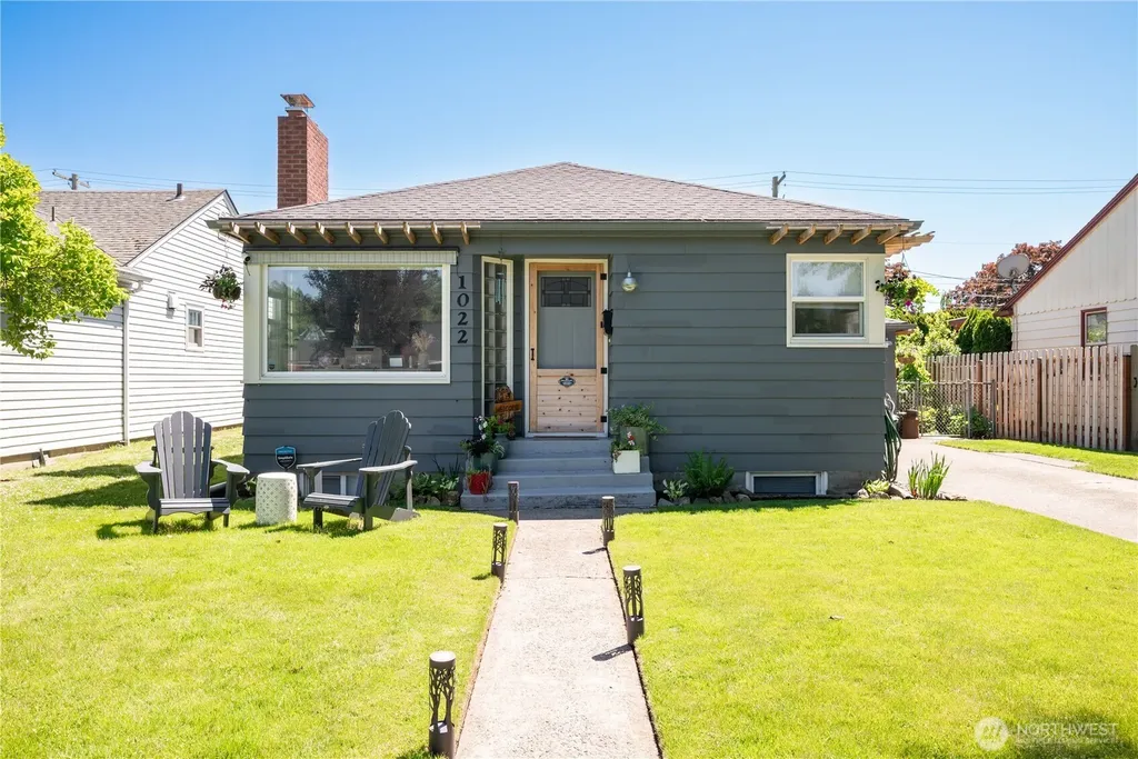 1022 22nd Avenue Longview WA 98632