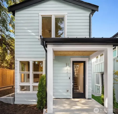 641 18th Avenue W Kirkland WA 98033