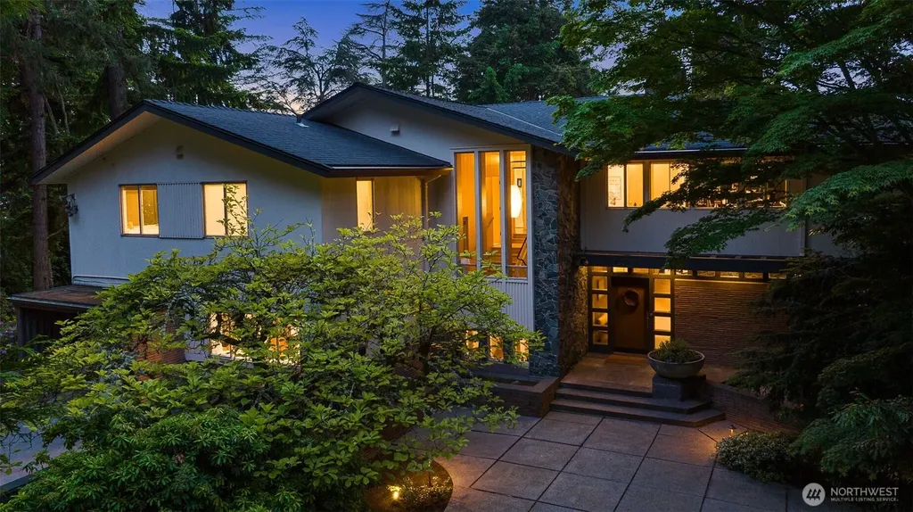 2700 SW 156th Street Burien WA 98166