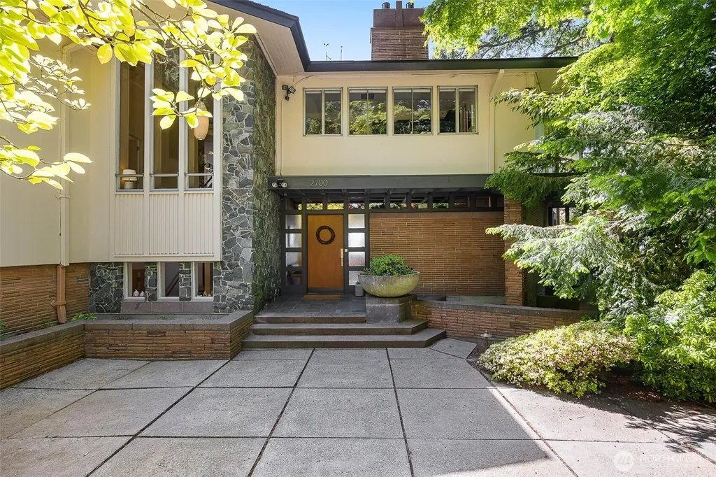 2700 SW 156th Street Burien WA 98166
