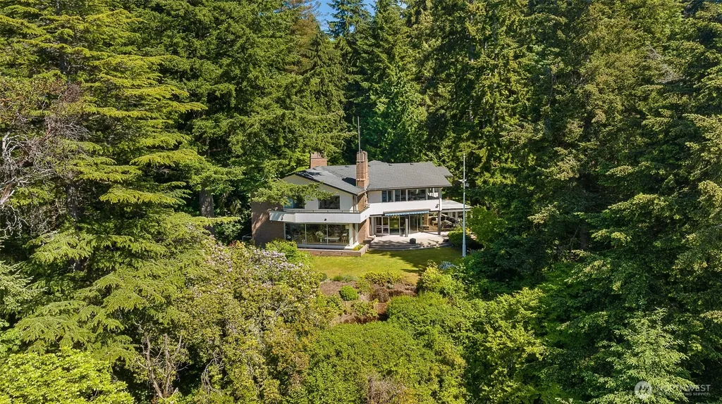 2700 SW 156th Street Burien WA 98166