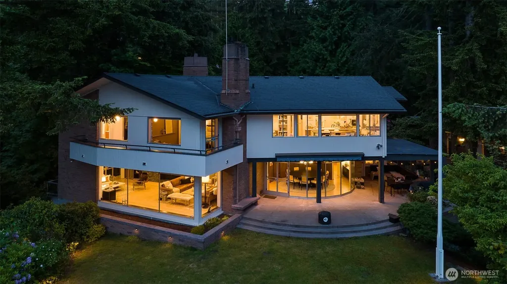 2700 SW 156th Street Burien WA 98166