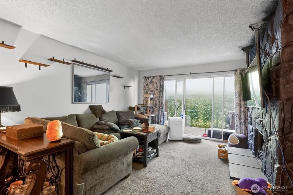 4813 180th Street SW Lynnwood WA 98037