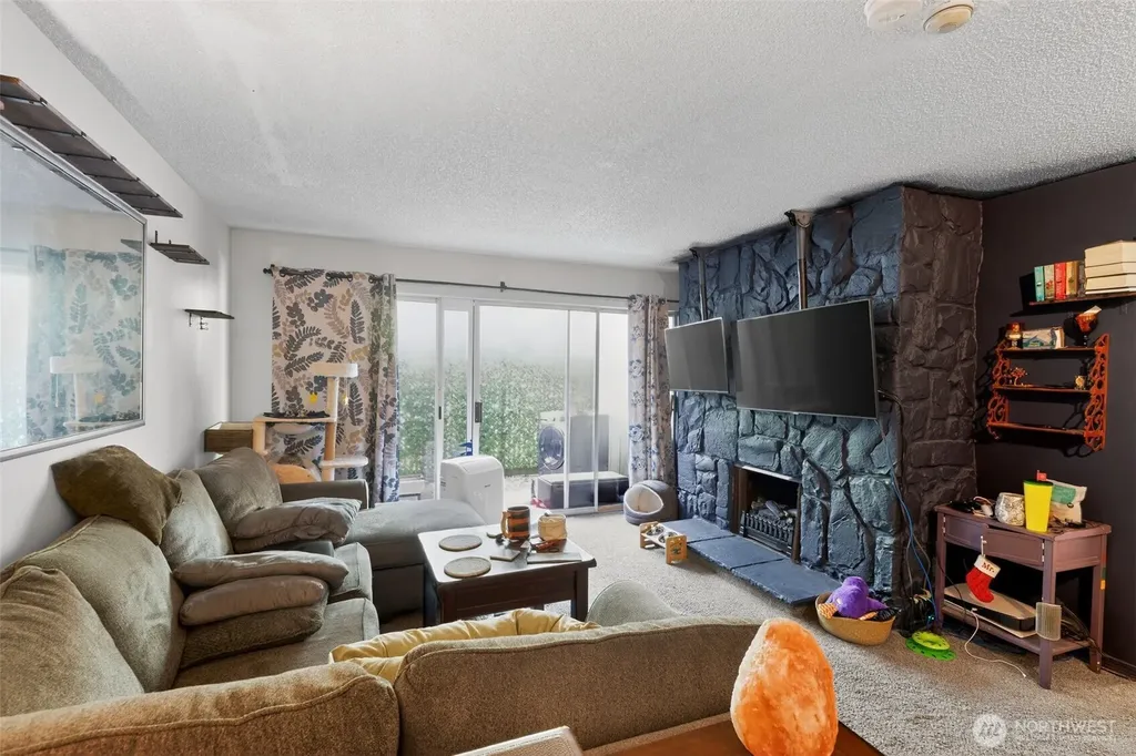 4813 180th Street SW Lynnwood WA 98037