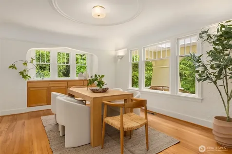 14864 Sivertson Road NE Bainbridge Island WA 98110