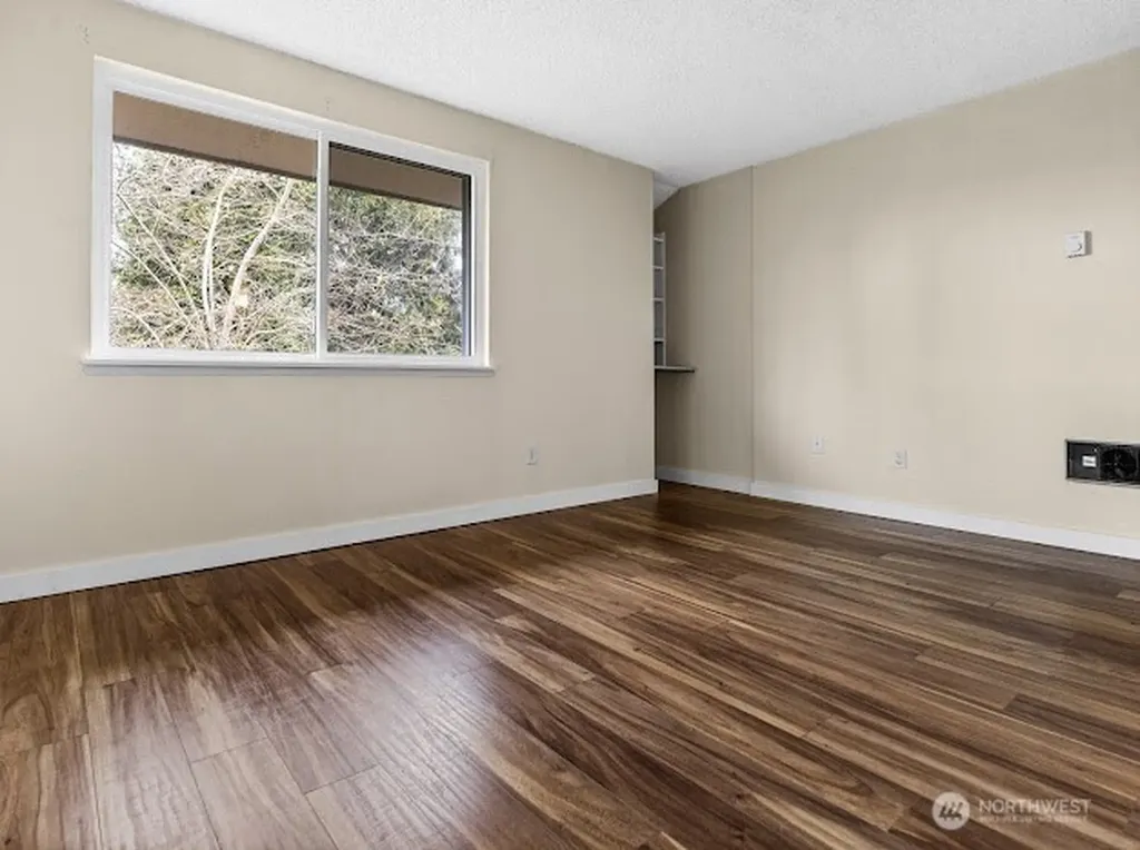 19203 40th Avenue W Lynnwood WA 98036
