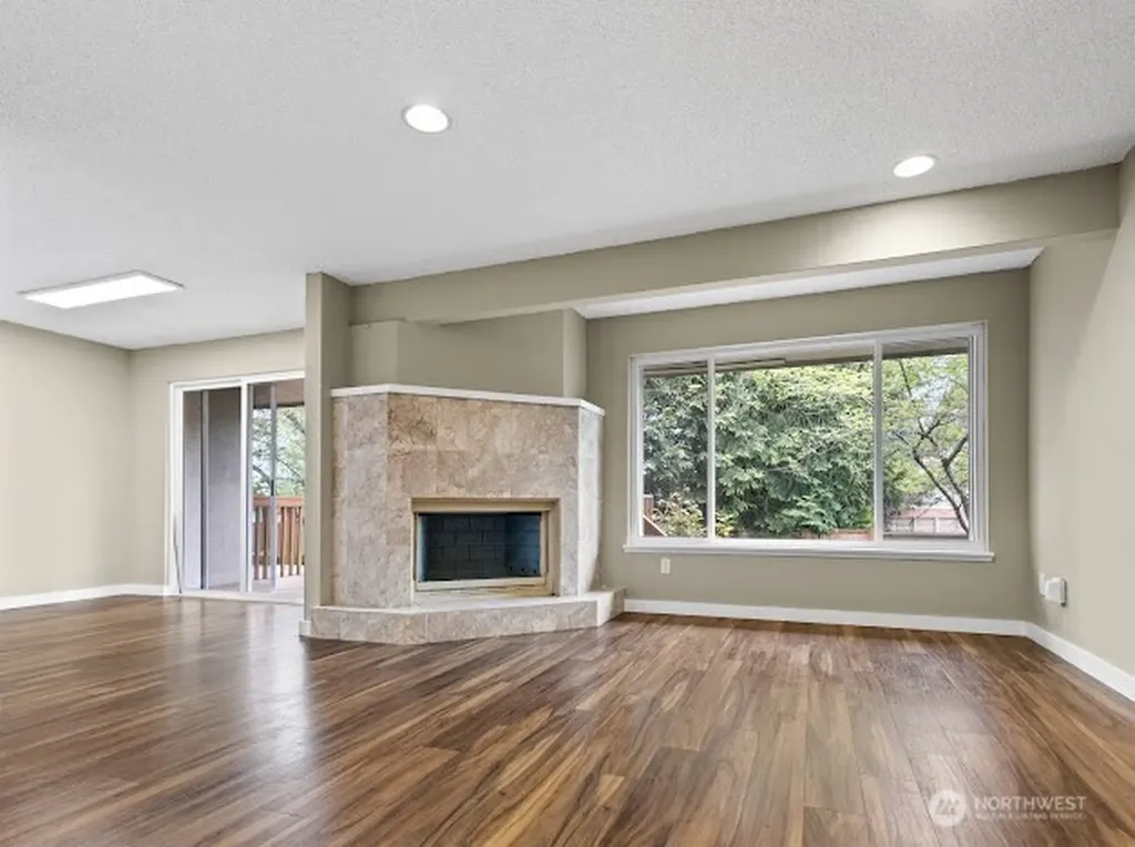 19203 40th Avenue W Lynnwood WA 98036