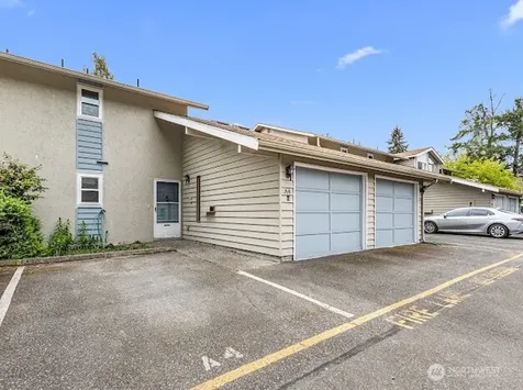 19203 40th Avenue W Lynnwood WA 98036