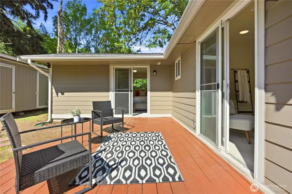 2327 NE 86th Street Seattle WA 98115