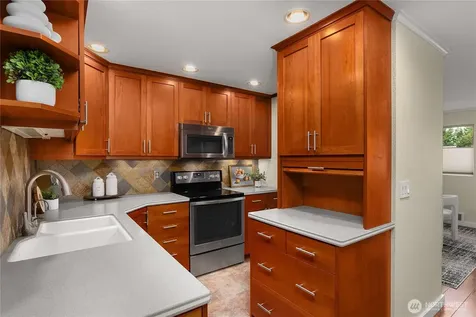 4139 178th Lane SE Bellevue WA 98008