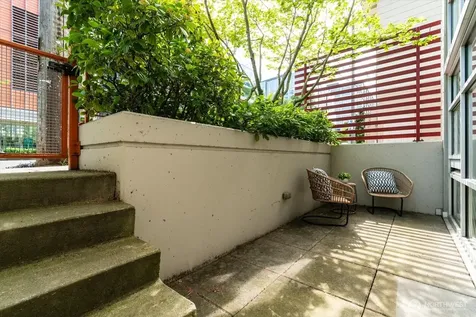 401 9th Avenue N Seattle WA 98109
