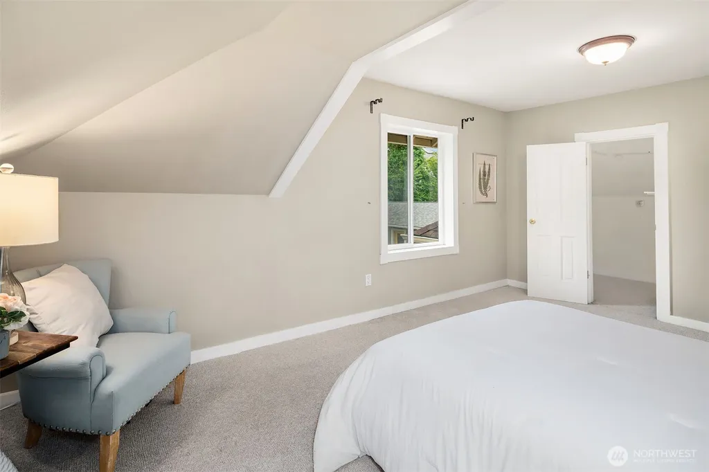 1513 27th Avenue Seattle WA 98122