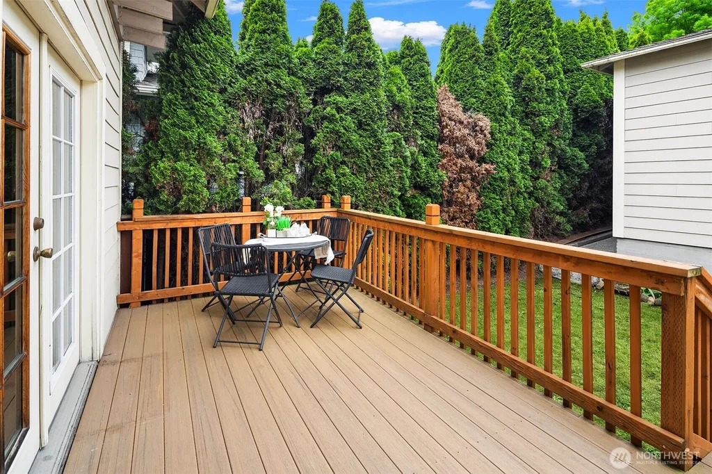 1513 27th Avenue Seattle WA 98122
