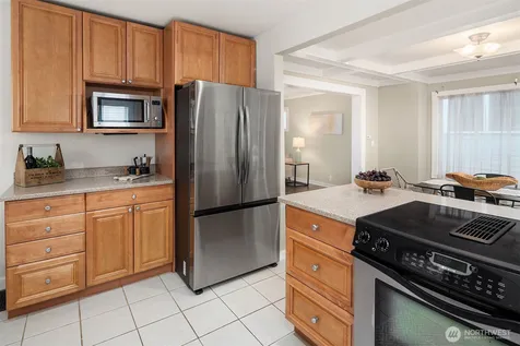 1513 27th Avenue Seattle WA 98122