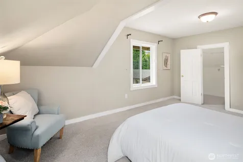1513 27th Avenue Seattle WA 98122