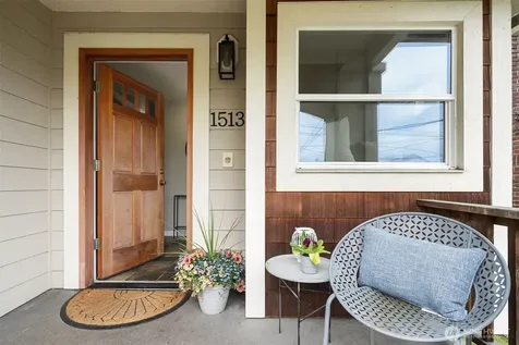 1513 27th Avenue Seattle WA 98122