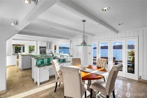 18 Holly Lane Mercer Island WA 98040