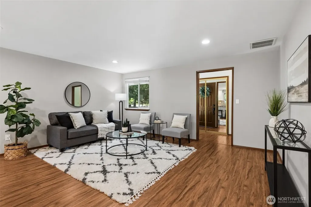 7204 44th Avenue NE Olympia WA 98516